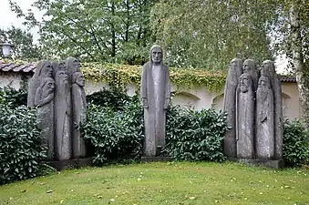 Sculptures du Christ et des apôtres.