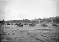 Défilé des chars FT du 503e RCB lors de la revue du 14 juillet 1922 à l'hippodrome de Longchamp.