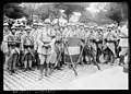 Le drapeau du 146e RI le 14 juillet 1917 à Paris.