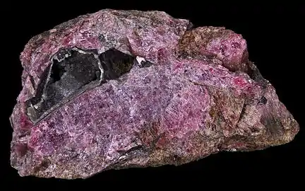 Rhodonite - Mine de Pajsberg, Suède (9,2 cm)