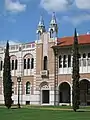 Le “Herzstein Hall” de l’Université Rice (Houston, États-Unis).