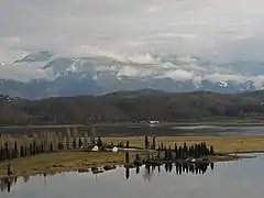Vue des montagnes du Caucase à partir du cap de Pitsounda