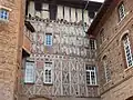 Les colombages de la façade sur cour