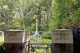 Entrée et Croix du Sacrifice