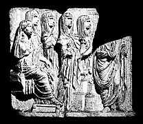Relief des Vestales, probablement de Terravecchia, près de Raffadali, Ier siècle.