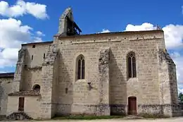 Façade sud de l'église Saint-Hilaire (mai 2012)