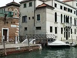 Ponte de Ca' Rizzi secondo, longeant le rio