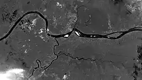 Le « Canal de Casiquiare » bifurque de l'Orénoque vers le sud et rejoins le système de l'Amazone.