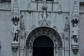 Statues de façade de Camões et du Prince Henri le Navigateur