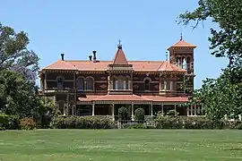 Domaine Rippon Lea (en). Elsternwick, Victoria.