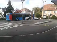 Bus qui dessert la halte.