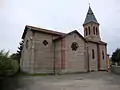 Vue latérale de l'église.