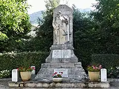 Le monument aux morts.