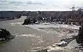 La rivière en crue.