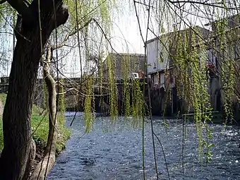 Le Touyre traversant le village.