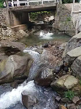 Rivière Petite Plaine au confluant avec la ravine Espérance au sanctuaire de Notre-Dame des Larmes