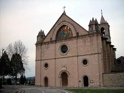 La façade du sanctuaire de Rivotorto.