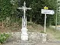 Croix de chemin sur la D106.