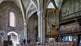 L'orgue et les mezzanines