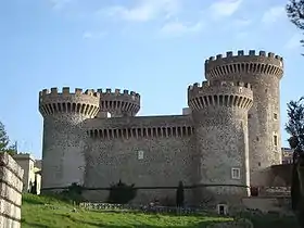 Le château fort de la Rocca Pia construit en 1641 par le pape Pie II
