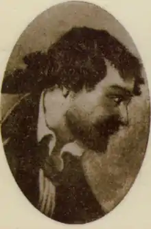 Dessin en noir et blanc représentant un jeune homme avec une barbe, une moustache et une queue de cheval dans des habits de bourgeois