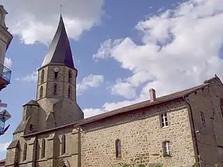 Église Saint-Sauveur à Rochechouart.