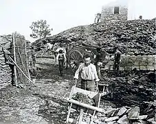 Paul Géniaux : Carrière d'ardoises à Rochefort-en-Terre vers 1895 (Musée de Bretagne, Rennes).