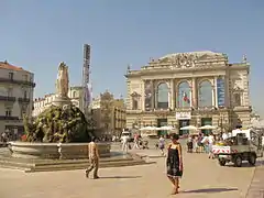 Place de la Comédie à Montpellier avec vue sur l'Opéra reconstruit en 1888.