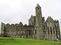 Tour ronde et cathédrale