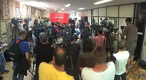 La conférence de presse de Barcelona en Comú après avoir gagné les élections municipales de 2015.