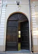 Le portail d'entrée de la maison