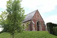 L'église fortifiée.