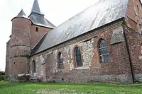 L'église fortifiée.