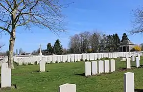 Le cimetière militaire.