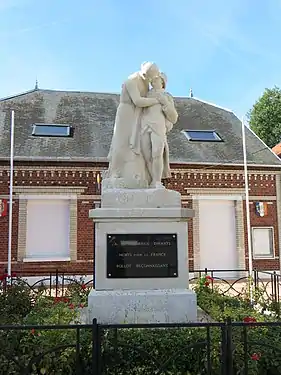 Monument aux morts, sculpteur : Albert Roze