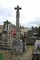 Cimetière attenant à l'église Saint-Vivien de Romagne