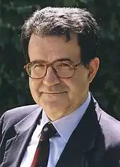 Romano Prodi, président de la Commission européenne, du  au 22 novembre 2004.[2]