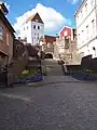 L'Escalier des Moines avec L'Église de la Sainte-Croix au fond