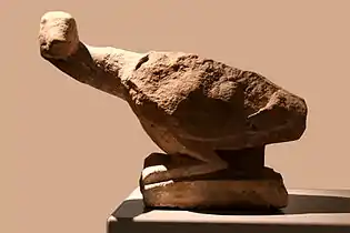statue d'oiseau
