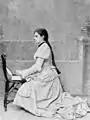 Dans le rôle de Marguerite de Faust de Charles Gounod, photo de Aimé Dupont, 1894.