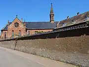 Couvent de bénédictines de l'Adoration Perpétuelle du Saint-Sacrement.