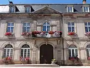 Façade de l'hôtel de ville.