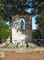 Cimetière : sépultures Tortoni-Gervais.