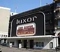 La façade de l'ancien théâtre Luxor en 2008, avant la rénovation de 2014.