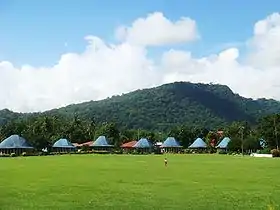 Vue le mont Vaea du village Lepea près d'Apia.