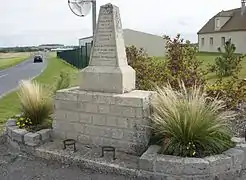 Monument en hommage au général Rousseau et à la 92e division.