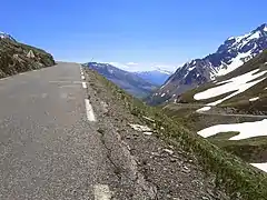 Vue sur le pic de Rochebrune au fond.