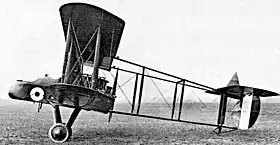 Royal Aircraft Factory F.E.2 (1914). Le moteur se trouve derrière l'aile.