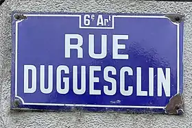 Voir la plaque.