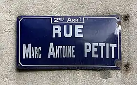 Voir la plaque.